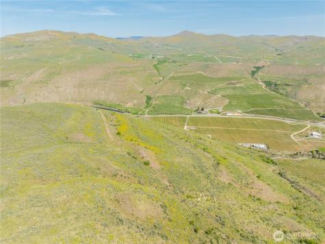 435 Highway 153 Pateros WA 98846