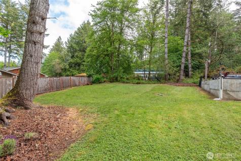 151 E Hillside Drive Belfair WA 98528