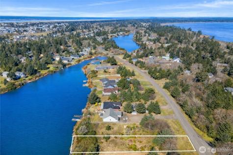 599 E Chance A La Mer NE Ocean Shores WA 98569