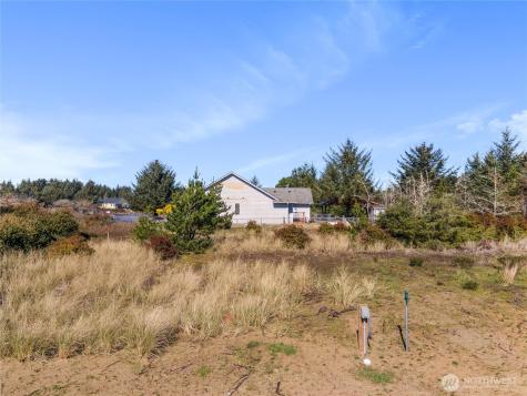 599 E Chance A La Mer NE Ocean Shores WA 98569