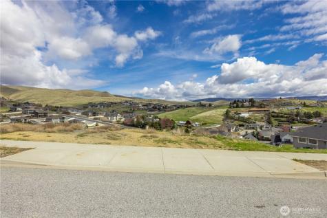 870 Autumn Crest Drive Wenatchee WA 98801
