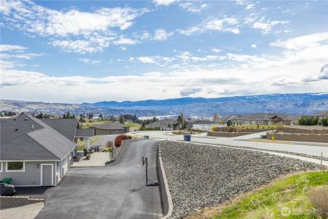 870 Autumn Crest Drive Wenatchee WA 98801