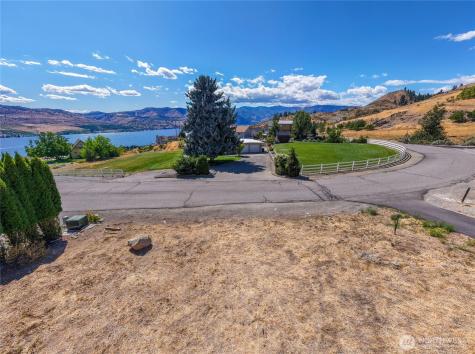 211 Pinnacle Place Chelan WA 98816