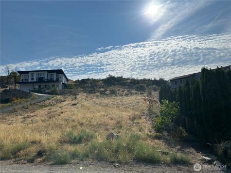 211 Pinnacle Place Chelan WA 98816