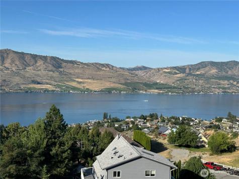 211 Pinnacle Place Chelan WA 98816