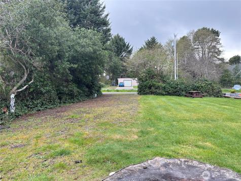 324 Clover Creek Avenue NW Ocean Shores WA 98569