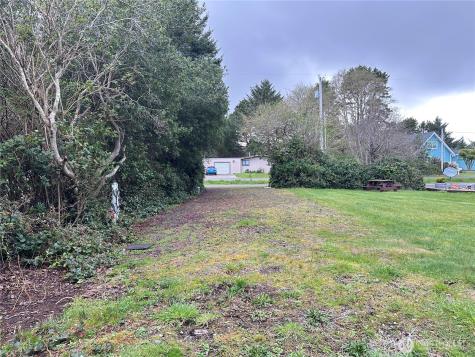 324 Clover Creek Avenue NW Ocean Shores WA 98569