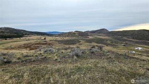 174 Round Up Road Oroville WA 98844