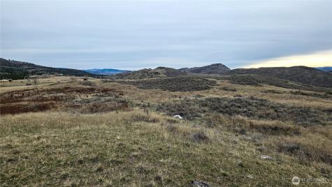 174 Round Up Road Oroville WA 98844