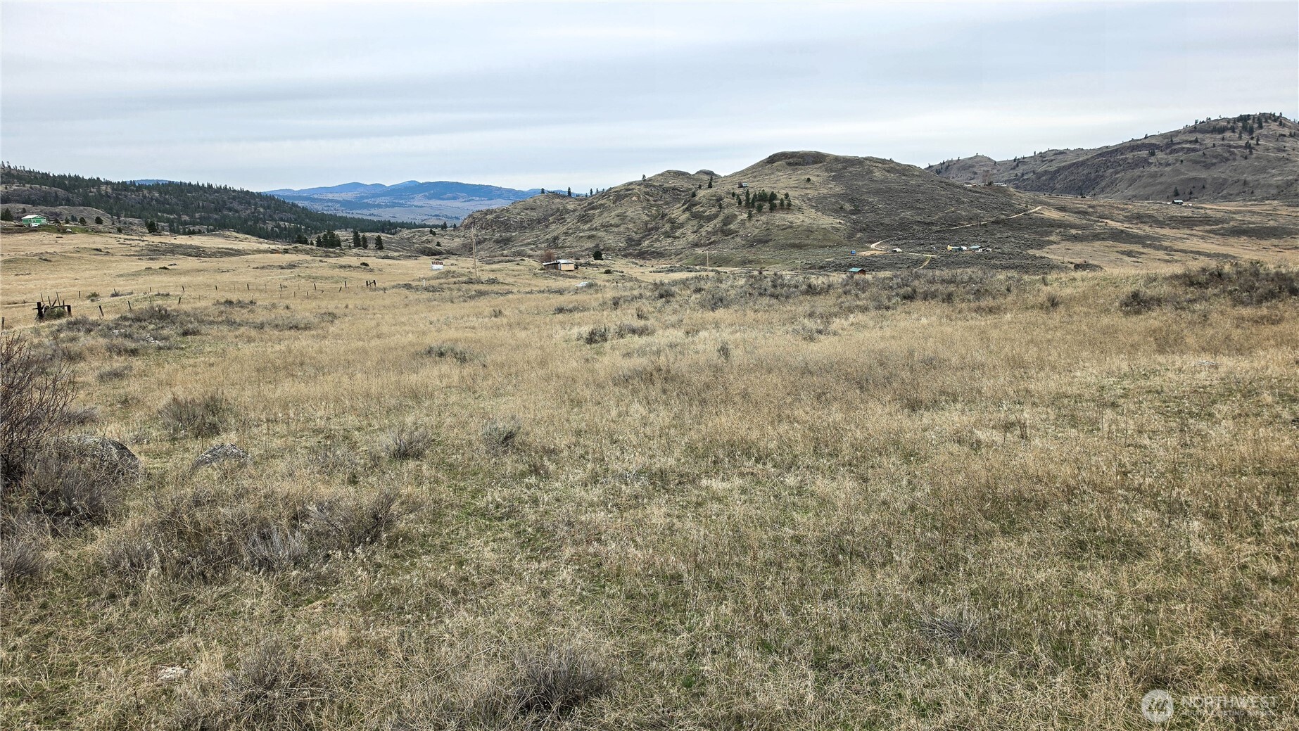 174 Round Up Road Oroville WA 98844