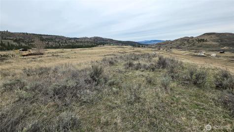 174 Round Up Road Oroville WA 98844