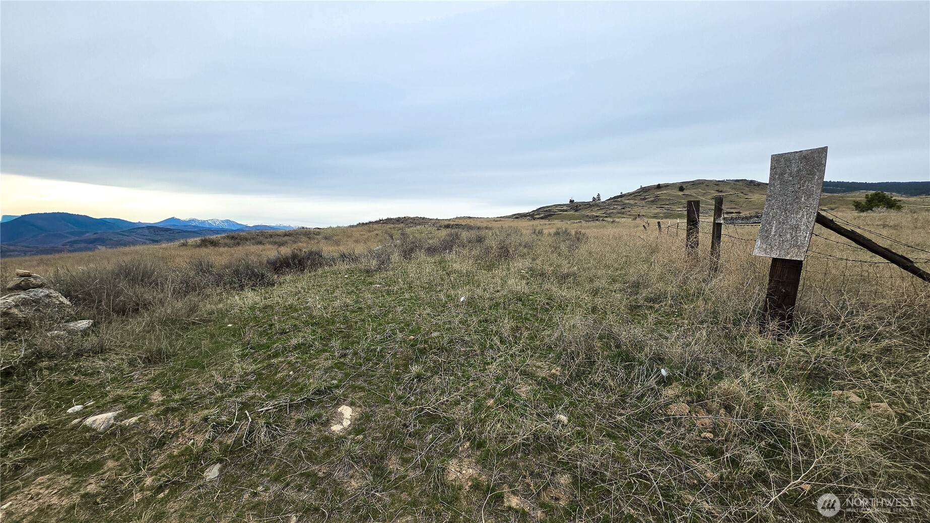 174 Round Up Road Oroville WA 98844