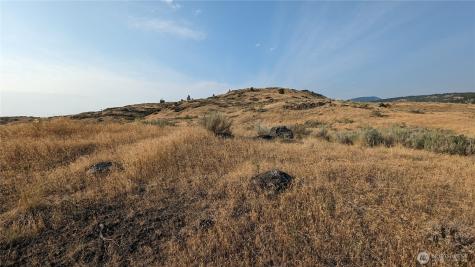 174 Round Up Road Oroville WA 98844