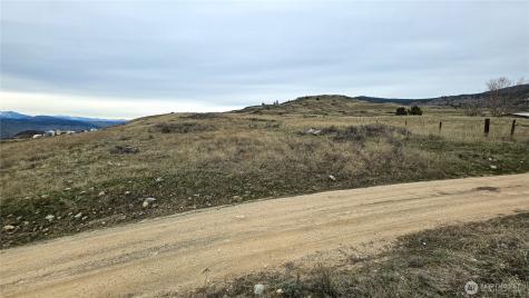 174 Round Up Road Oroville WA 98844