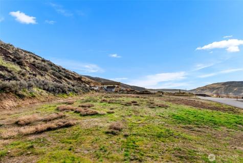 345 S Partridge Lane East Wenatchee WA 98802