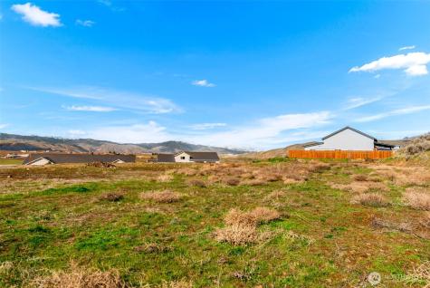 345 S Partridge Lane East Wenatchee WA 98802