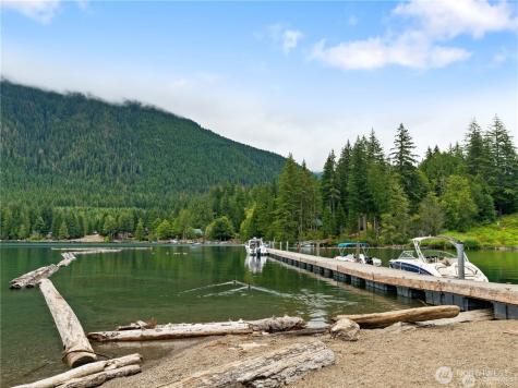 1291 N Potlatch Drive Hoodsport WA 98548