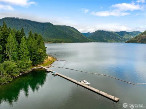 1291 N Potlatch Drive Hoodsport WA 98548