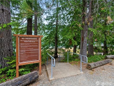 1291 N Potlatch Drive Hoodsport WA 98548
