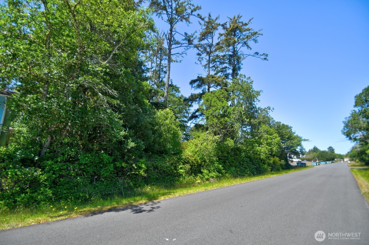 655 Sunset Avenue NE Ocean Shores WA 98569