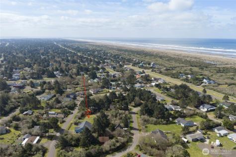 136 Jib Street NW Ocean Shores WA 98569