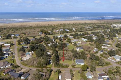 136 Jib Street NW Ocean Shores WA 98569