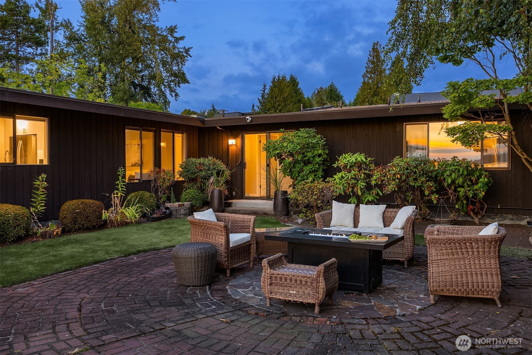6209 Lake Washington Boulevard NE Kirkland WA 98033