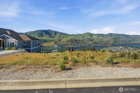 857 Long Drive Chelan WA 98816