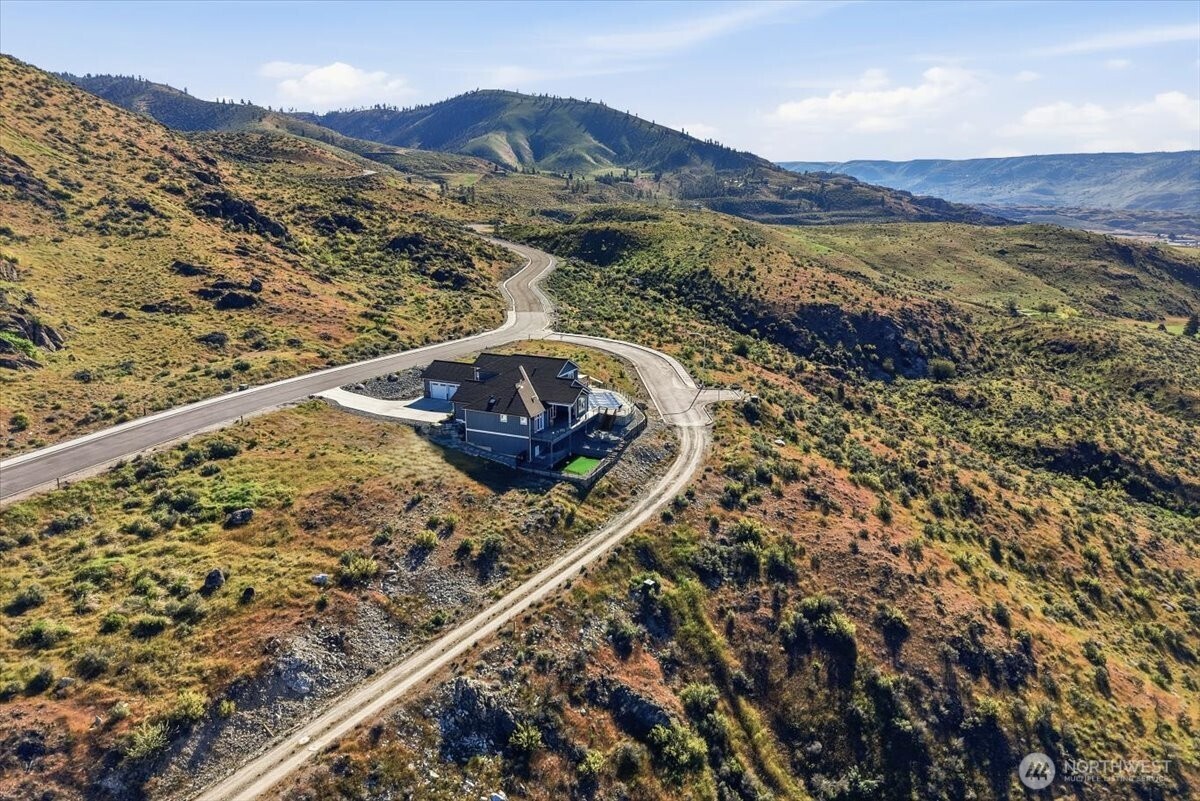 857 Long Drive Chelan WA 98816