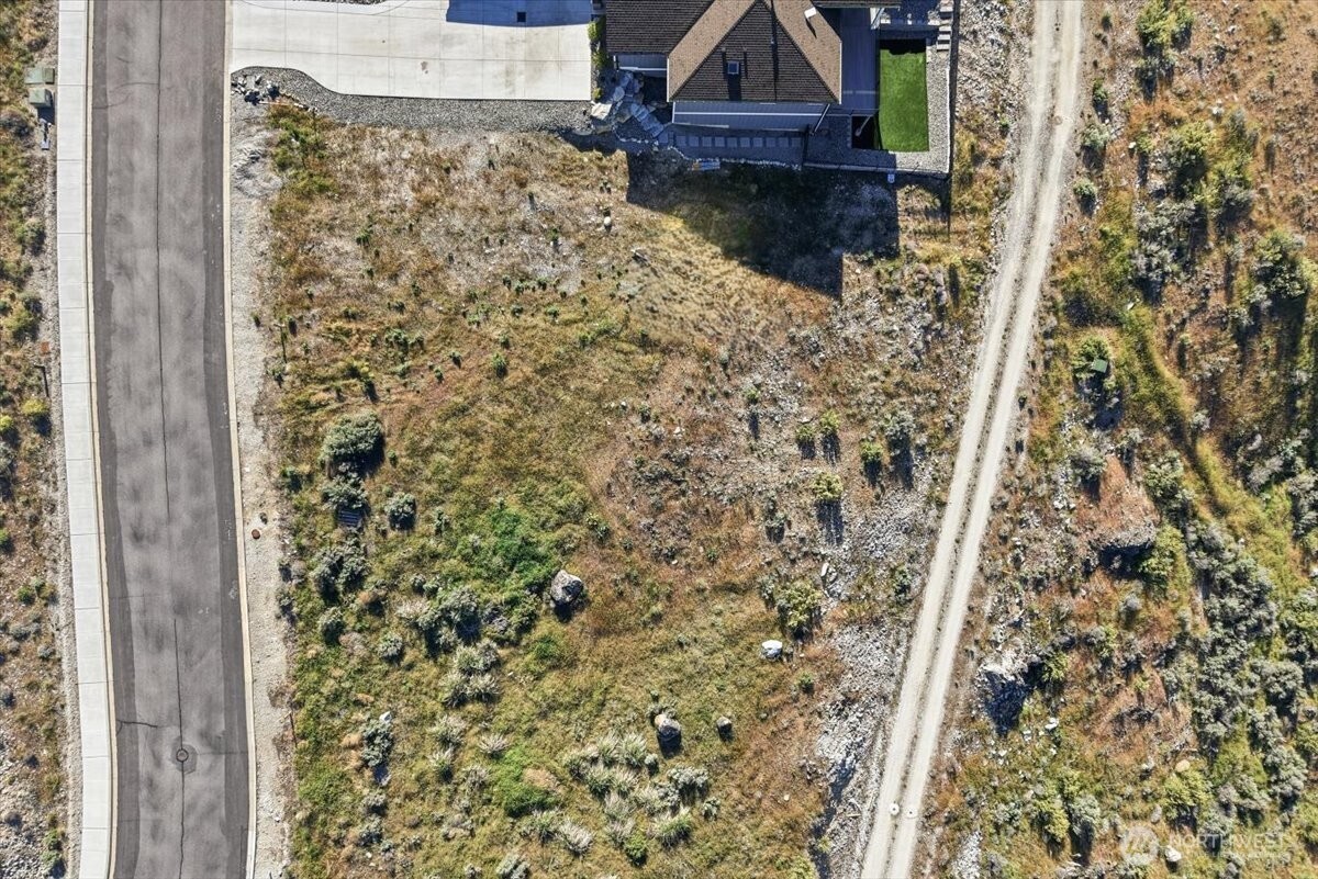 857 Long Drive Chelan WA 98816
