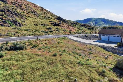 857 Long Drive Chelan WA 98816