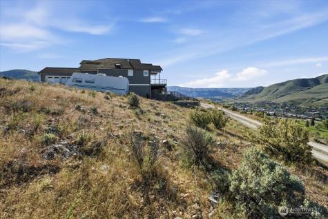 857 Long Drive Chelan WA 98816