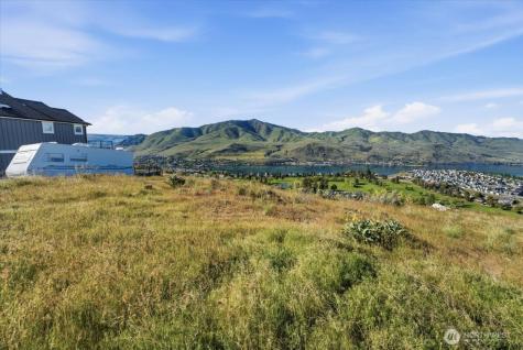 857 Long Drive Chelan WA 98816