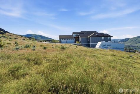 857 Long Drive Chelan WA 98816