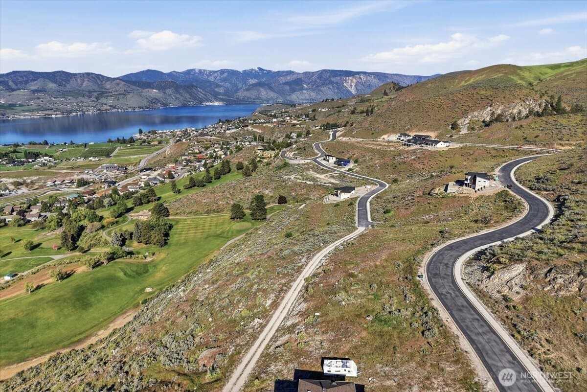 857 Long Drive Chelan WA 98816