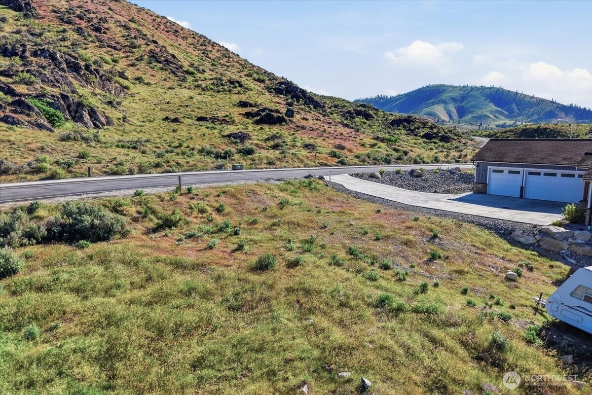 857 Long Drive Chelan WA 98816