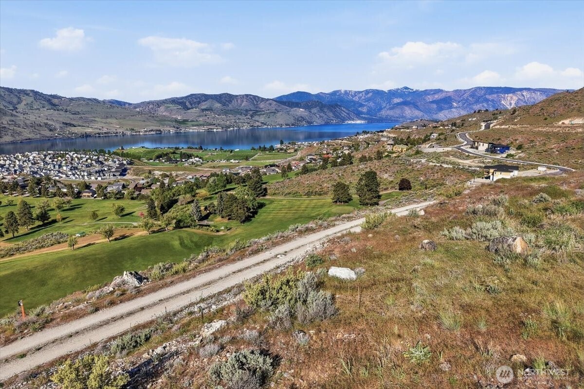 857 Long Drive Chelan WA 98816