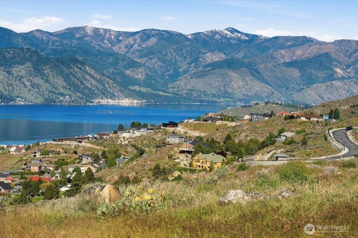 857 Long Drive Chelan WA 98816