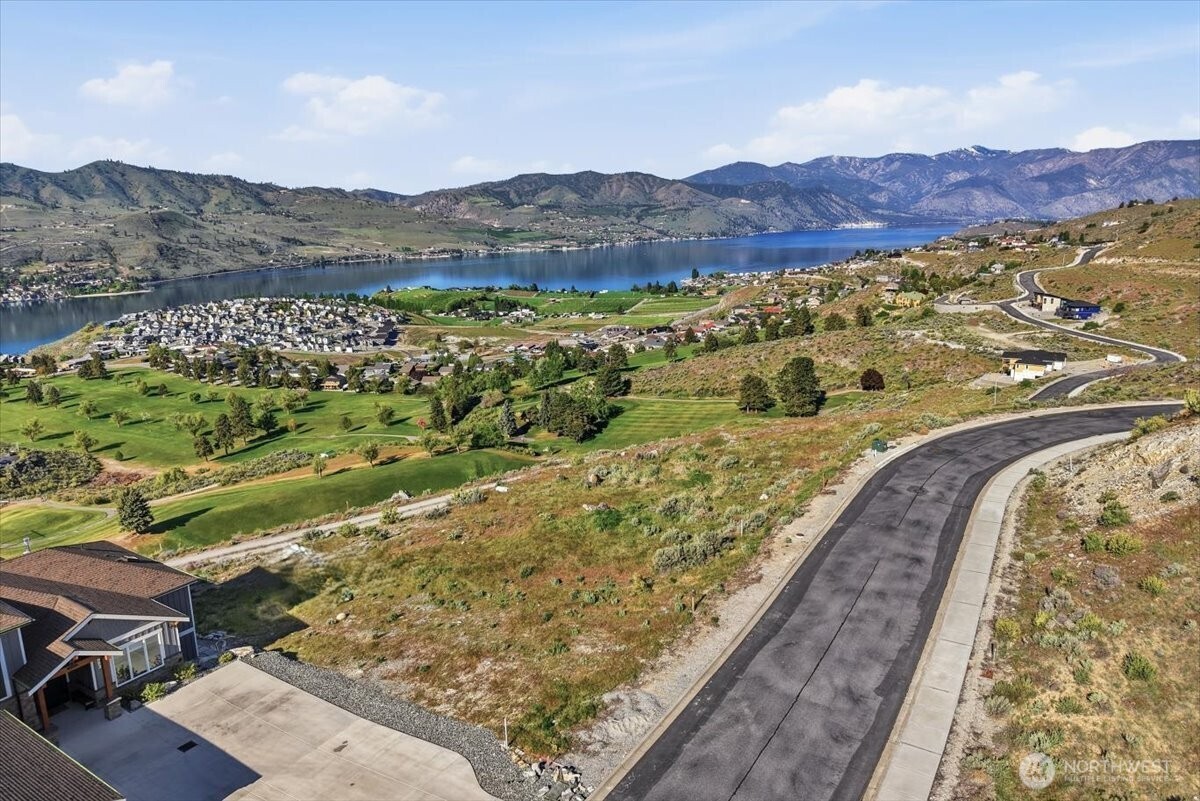 857 Long Drive Chelan WA 98816