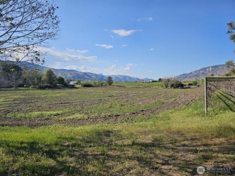 8 Oneil Road Oroville WA 98844