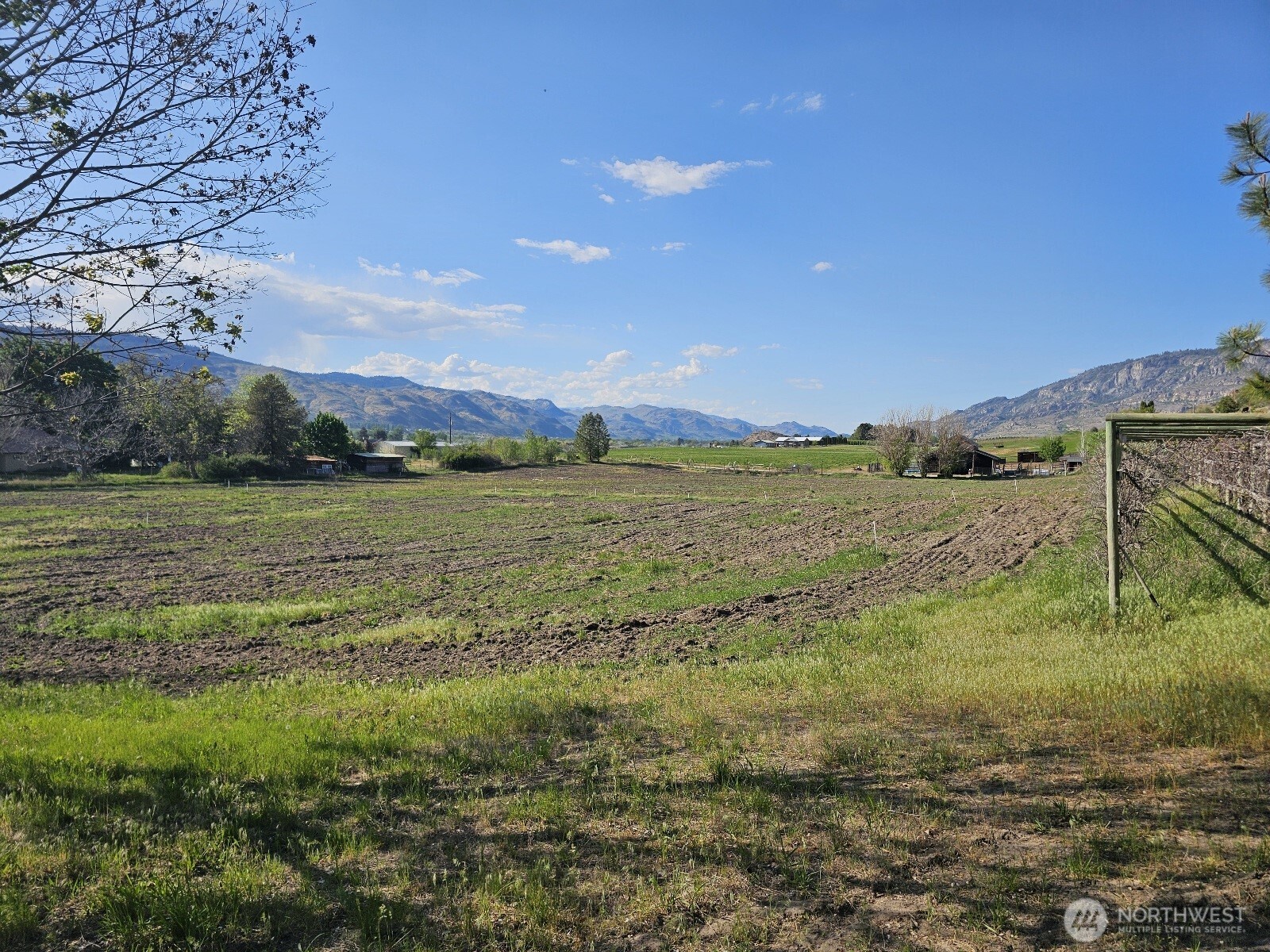 8 Oneil Road Oroville WA 98844