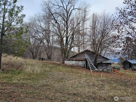 8 Oneil Road Oroville WA 98844