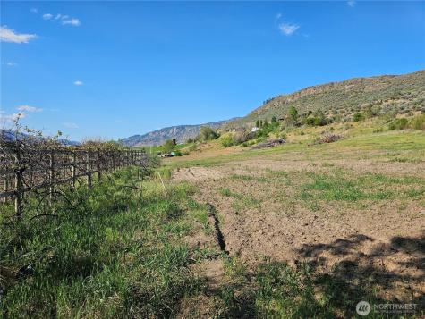 8 Oneil Road Oroville WA 98844