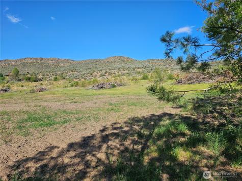 8 Oneil Road Oroville WA 98844