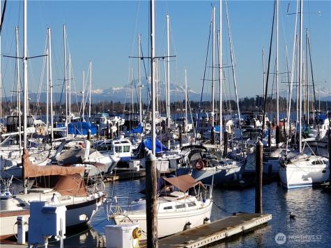 8975 Pine Sisken Blaine WA 98230