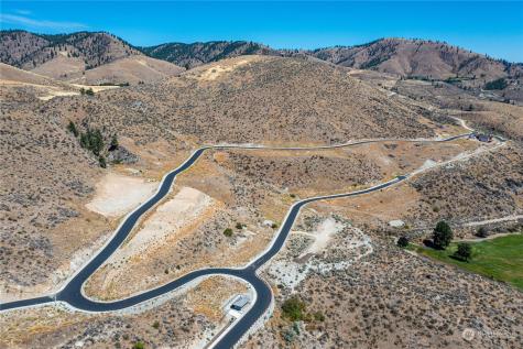 922 Long Drive Chelan WA 98816