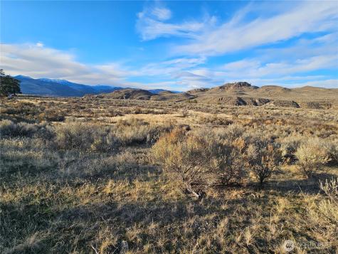 38 Pine Grove Road Oroville WA 98844