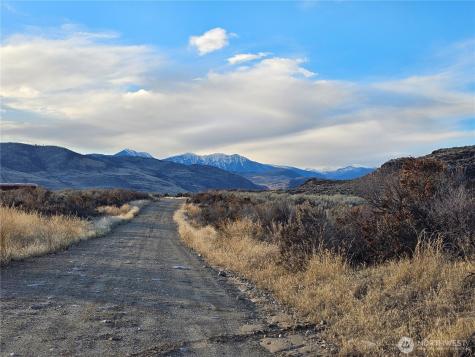 38 Pine Grove Road Oroville WA 98844