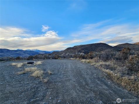 38 Pine Grove Road Oroville WA 98844