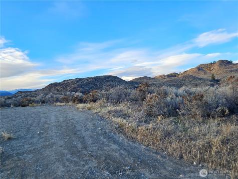 38 Pine Grove Road Oroville WA 98844